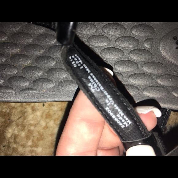 Clark’s! - Picture 3 of 4